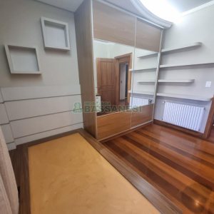 Apto Mobiliado com 133m², 3 dormitórios, 1 vaga, no bairro Pio X em Caxias do Sul para Alugar