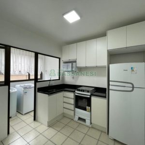 Apto Mobiliado com 46m², 1 dormitório, no bairro Centro em Caxias do Sul para Comprar