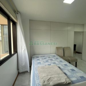 Apto Mobiliado com 46m², 1 dormitório, no bairro Centro em Caxias do Sul para Comprar