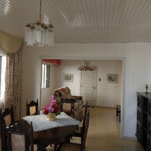 Casa com 88m², 5 dormitórios, 3 vagas, no bairro Petrópolis em Caxias do Sul para Comprar