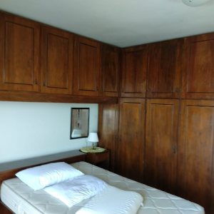 Casa com 88m², 5 dormitórios, 3 vagas, no bairro Petrópolis em Caxias do Sul para Comprar