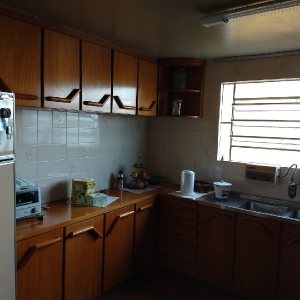 Casa com 88m², 5 dormitórios, 3 vagas, no bairro Petrópolis em Caxias do Sul para Comprar