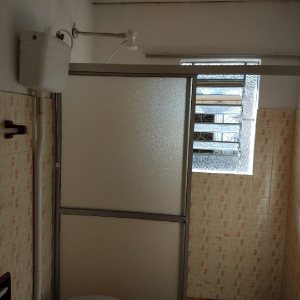 Casa com 88m², 5 dormitórios, 3 vagas, no bairro Petrópolis em Caxias do Sul para Comprar