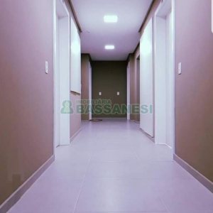 Apartamento com 43m², 2 dormitórios, 1 vaga, no bairro Desvio Rizzo em Caxias do Sul para Alugar