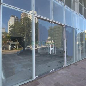 Loja com 104m², 1 vaga, no bairro São Pelegrino em Caxias do Sul para Alugar ou Comprar