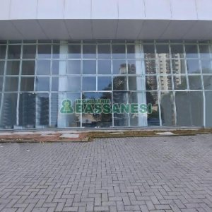Loja com 106m², 1 vaga, no bairro São Pelegrino em Caxias do Sul para Alugar ou Comprar