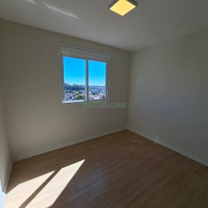 Apartamento com 58m², 2 dormitórios, 1 vaga, no bairro São Pelegrino em Caxias do Sul para Alugar
