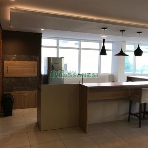 Apartamento com 58m², 2 dormitórios, 1 vaga, no bairro São Pelegrino em Caxias do Sul para Alugar