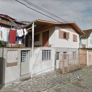 Casa com 140m², 3 dormitórios, 1 vaga, no bairro Marechal Floriano em Caxias do Sul para Comprar
