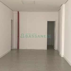 Sala com 161m², 1 vaga, no bairro Pio X em Caxias do Sul para Alugar