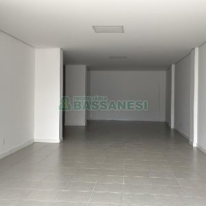 Sala com 161m², 1 vaga, no bairro Pio X em Caxias do Sul para Alugar