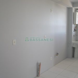 Apartamento com 58m², 2 dormitórios, 1 vaga, no bairro São Pelegrino em Caxias do Sul para Alugar