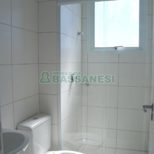 Apartamento com 58m², 2 dormitórios, 1 vaga, no bairro São Pelegrino em Caxias do Sul para Alugar