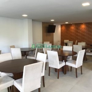 Apartamento com 58m², 2 dormitórios, 1 vaga, no bairro São Pelegrino em Caxias do Sul para Alugar