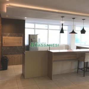 Apartamento com 58m², 2 dormitórios, 1 vaga, no bairro São Pelegrino em Caxias do Sul para Alugar