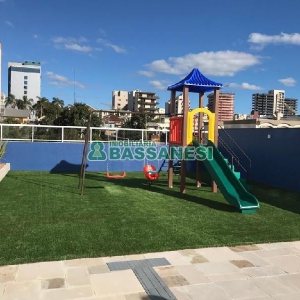 Apartamento com 58m², 2 dormitórios, 1 vaga, no bairro São Pelegrino em Caxias do Sul para Alugar