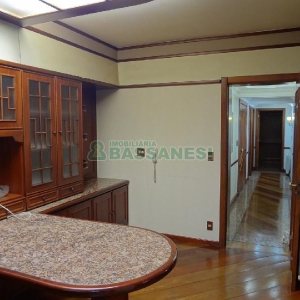 Apto Mobiliado com 242m², 3 dormitórios, 5 vagas, no bairro Panazzolo em Caxias do Sul para Comprar