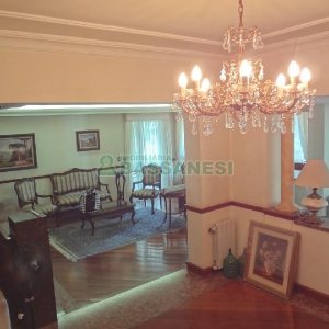 Apto Mobiliado com 242m², 3 dormitórios, 5 vagas, no bairro Panazzolo em Caxias do Sul para Comprar