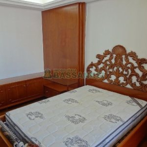 Apto Mobiliado com 242m², 3 dormitórios, 5 vagas, no bairro Panazzolo em Caxias do Sul para Comprar