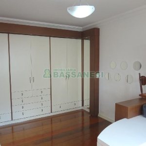 Apto Mobiliado com 242m², 3 dormitórios, 5 vagas, no bairro Panazzolo em Caxias do Sul para Comprar