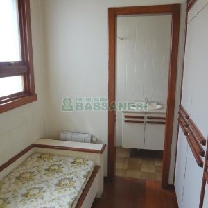 Apto Mobiliado com 242m², 3 dormitórios, 5 vagas, no bairro Panazzolo em Caxias do Sul para Comprar