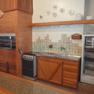 Apto Mobiliado com 242m², 3 dormitórios, 5 vagas, no bairro Panazzolo em Caxias do Sul para Comprar