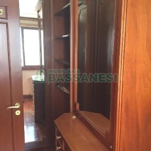 Apto Mobiliado com 242m², 3 dormitórios, 5 vagas, no bairro Panazzolo em Caxias do Sul para Comprar