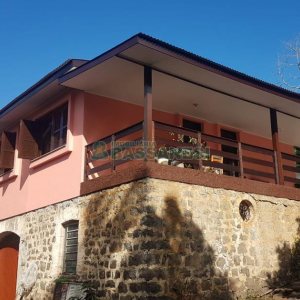 Chácara com 250m², 3 dormitórios, no bairro Conceição em Caxias do Sul para Comprar