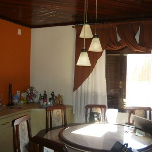 Casa com 500m², 4 dormitórios, 4 vagas, no bairro Cristo Redentor em Caxias do Sul para Comprar