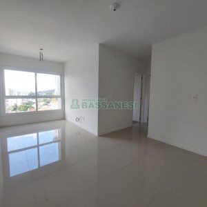 Apartamento com 72m², 3 dormitórios, 1 vaga, no bairro Madureira em Caxias do Sul para Comprar