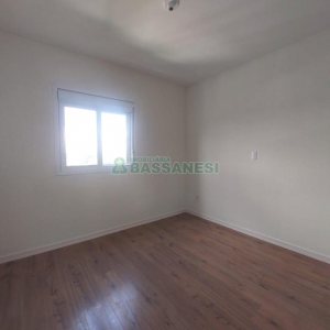 Apartamento com 72m², 3 dormitórios, 1 vaga, no bairro Madureira em Caxias do Sul para Comprar