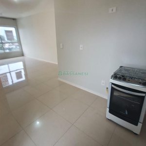 Apartamento com 72m², 3 dormitórios, 1 vaga, no bairro Madureira em Caxias do Sul para Comprar