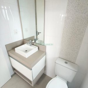 Apartamento com 72m², 3 dormitórios, 1 vaga, no bairro Madureira em Caxias do Sul para Comprar