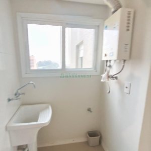 Apartamento com 72m², 3 dormitórios, 1 vaga, no bairro Madureira em Caxias do Sul para Comprar