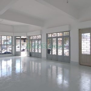 Loja com 82m², no bairro São Pelegrino em Caxias do Sul para Alugar ou Comprar