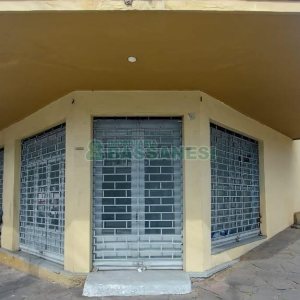 Loja com 82m², no bairro São Pelegrino em Caxias do Sul para Alugar ou Comprar