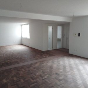 Predio com 1850m², no bairro Centro em Caxias do Sul para Comprar