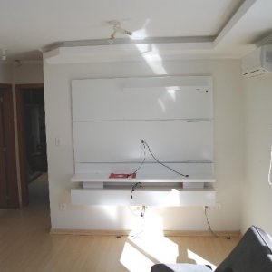 Apartamento com 62m², 2 dormitórios, 1 vaga, no bairro Vinhedos em Caxias do Sul para Alugar