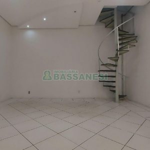 Loja com 32m², no bairro São Pelegrino em Caxias do Sul para Alugar