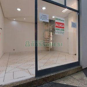 Loja com 32m², no bairro São Pelegrino em Caxias do Sul para Alugar