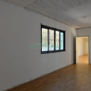 Casa com 600m², 6 dormitórios, 2 vagas, no bairro Pio X em Caxias do Sul para Alugar