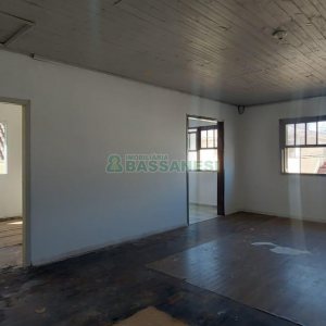 Casa com 600m², 6 dormitórios, 2 vagas, no bairro Pio X em Caxias do Sul para Alugar