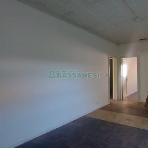 Casa com 600m², 6 dormitórios, 2 vagas, no bairro Pio X em Caxias do Sul para Alugar