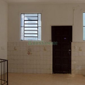 Casa com 600m², 6 dormitórios, 2 vagas, no bairro Pio X em Caxias do Sul para Alugar