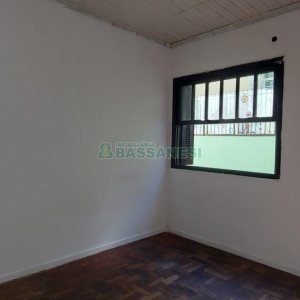 Casa com 600m², 6 dormitórios, 2 vagas, no bairro Pio X em Caxias do Sul para Alugar