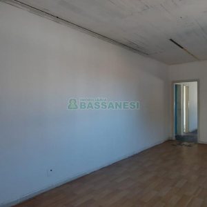 Casa com 600m², 6 dormitórios, 2 vagas, no bairro Pio X em Caxias do Sul para Alugar