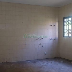 Casa com 600m², 6 dormitórios, 2 vagas, no bairro Pio X em Caxias do Sul para Alugar