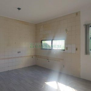Casa com 600m², 6 dormitórios, 2 vagas, no bairro Pio X em Caxias do Sul para Alugar