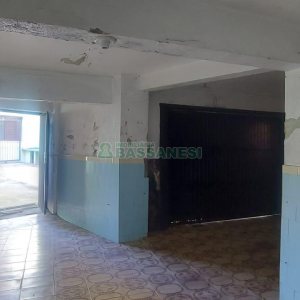 Casa com 600m², 6 dormitórios, 2 vagas, no bairro Pio X em Caxias do Sul para Alugar