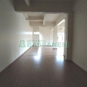 Loja com 140m², 1 vaga, no bairro São Pelegrino em Caxias do Sul para Alugar